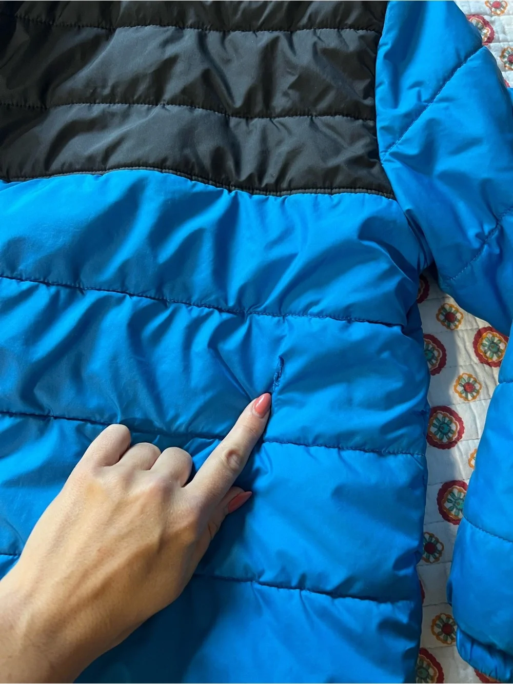 Boy’s Reversible The North Face Blue Black Fleece Puffer Coat size 10/12
